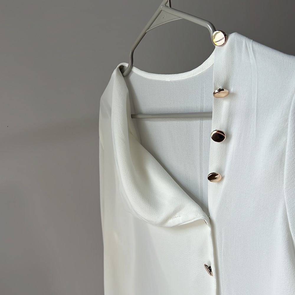 Offwhite button-up M/L - Picture 2 of 4